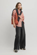 Load image into Gallery viewer, Yarra Trail Broadway Shirt Autumn Slate
