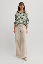 Load image into Gallery viewer, Yarra Trail Impression Shirt
