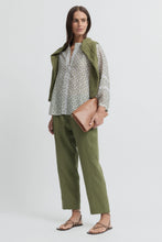 Load image into Gallery viewer, Vine Blouse Ecru / Lawn

