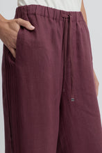 Load image into Gallery viewer, Tirari Pintuck Pant - Rasin
