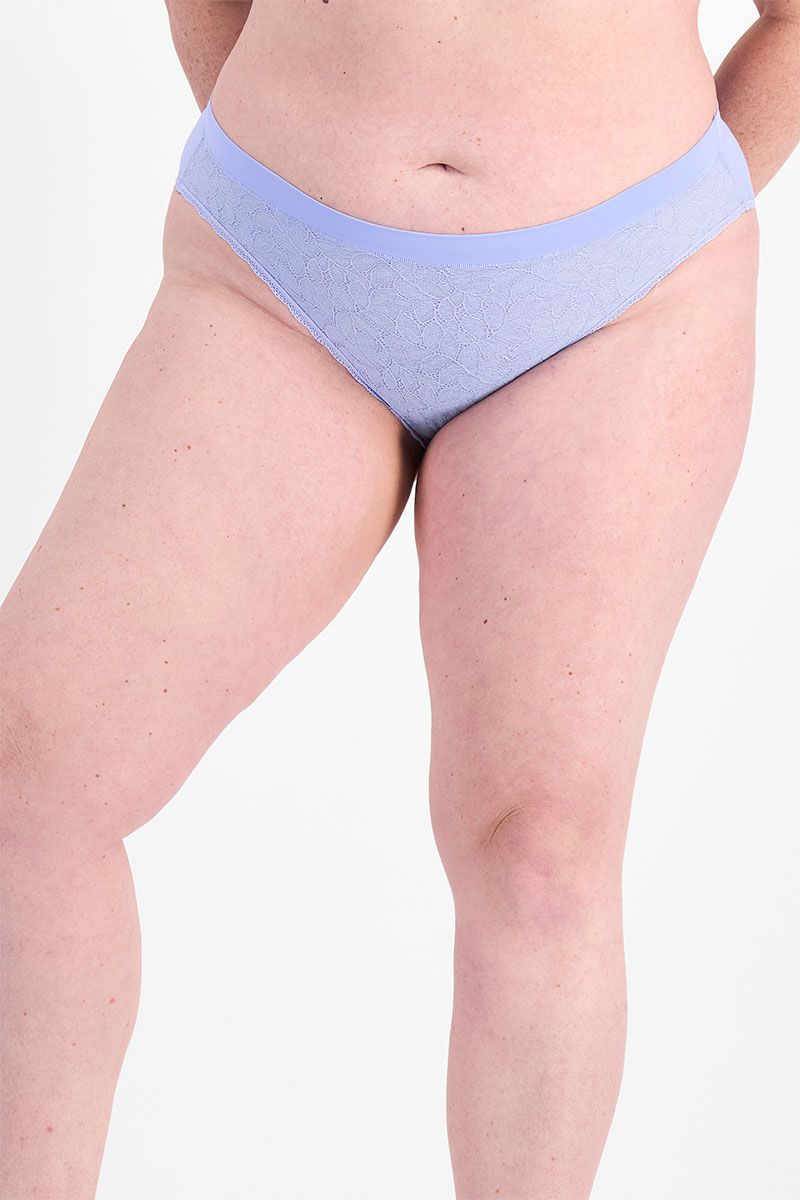 Berlei Barely There Bikini Brief / Seaside Daisy