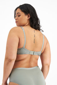Barely There Lace Contour Bra / Kyoto