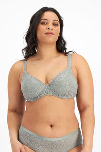 Barely There Lace Contour Bra / Kyoto