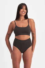 Load image into Gallery viewer, Bases Seamless Full Brief / Dusted Black
