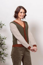 Load image into Gallery viewer, Spliced Moss Stitch Cardi - Khaki Combo
