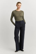 Load image into Gallery viewer, Toorallie Crew Merino / Kale
