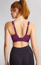 Load image into Gallery viewer, Endurance Wired Sports Bra Berry /Chalk
