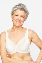 Load image into Gallery viewer, Playtex Floral Delustre Underwire Bra
