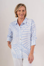 Load image into Gallery viewer, Palm Breeze 3/4 Sleeve Linen Shirt
