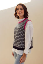 Load image into Gallery viewer, Nylon/Wool Blend Jacquard Vest With Colour Trim
