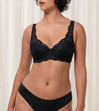 Load image into Gallery viewer, Amourette Padded Bra / Black
