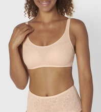 Load image into Gallery viewer, Fit Smart Bra Top Wirefree
