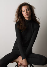 Load image into Gallery viewer, Tani Turtle Neck / Marle
