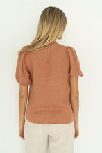 Load image into Gallery viewer, Aura Blouse / Cinnamon
