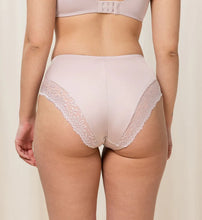 Load image into Gallery viewer, Ladyform Soft Maxi Brief / Soft Lilac
