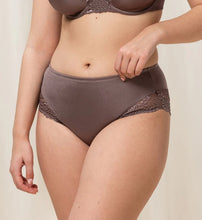 Load image into Gallery viewer, Ladyform Soft Maxi Brief / Mystic Plum
