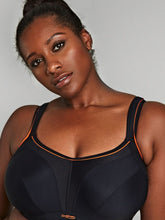Load image into Gallery viewer, Sculptresse Sports Bra / Black
