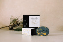 Load image into Gallery viewer, Olieve &amp; Olie Soap - Nutmeg, Clementine &amp; Cedarwood
