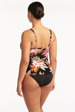 Load image into Gallery viewer, Escape Twist Front DD/E Cup Singlet Top / Black
